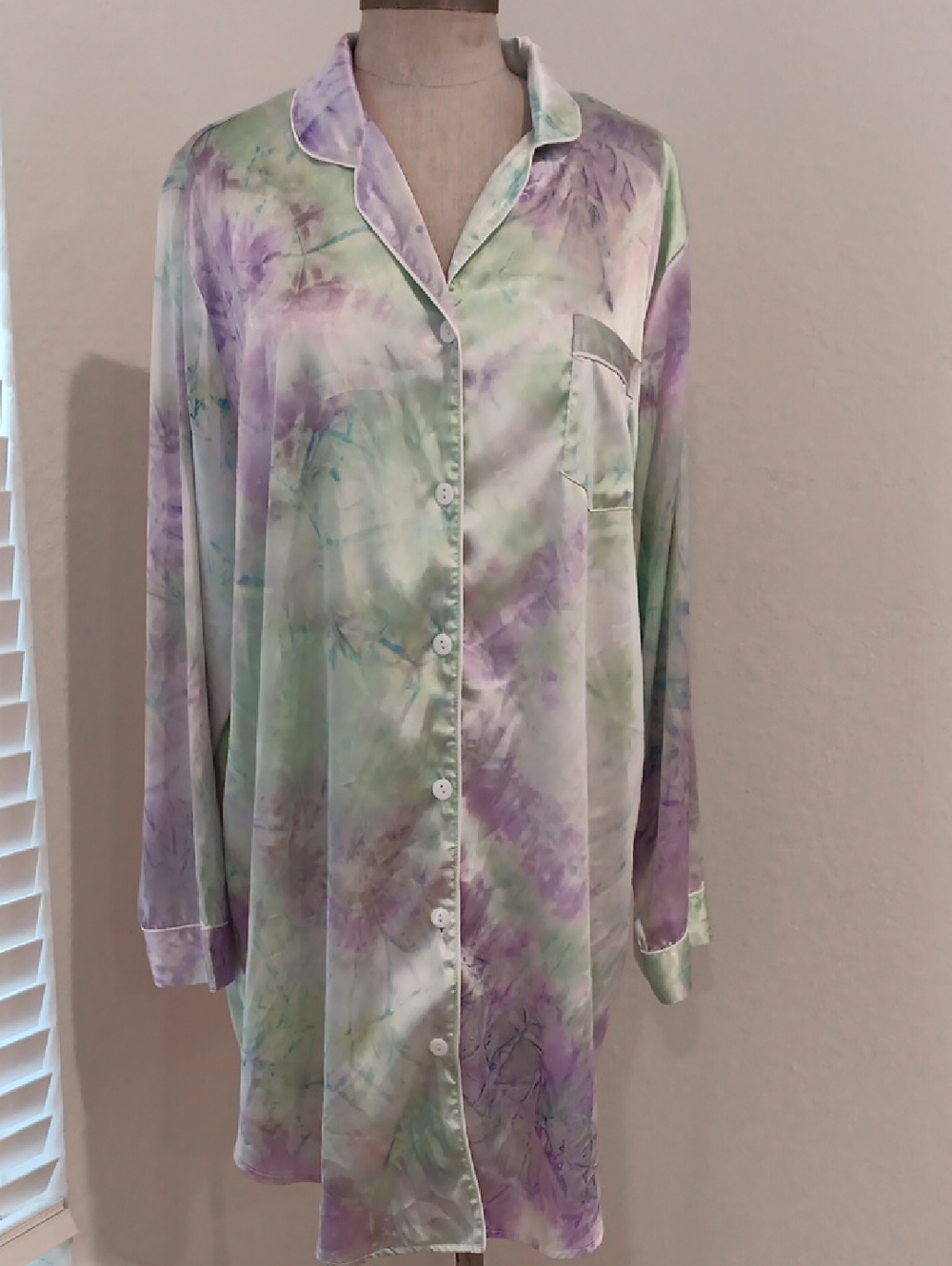 Silky Tie-Dye Long Sleeve Nightshirt - Lavender & Mint